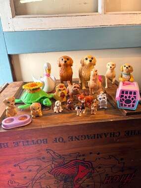 Mattel Barbie Pet Lot with Golden Retrievers, Swan, Walking Pony and Sunflower T